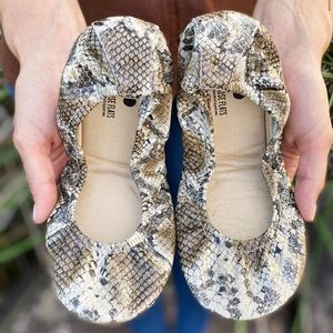 Storehouse Flats Timber Snakes Size 7